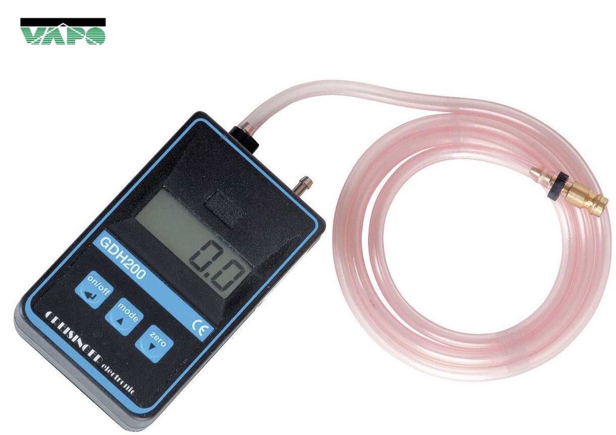Digital manometer 0-2000mbar for the leak test with air with hose, 5 m
